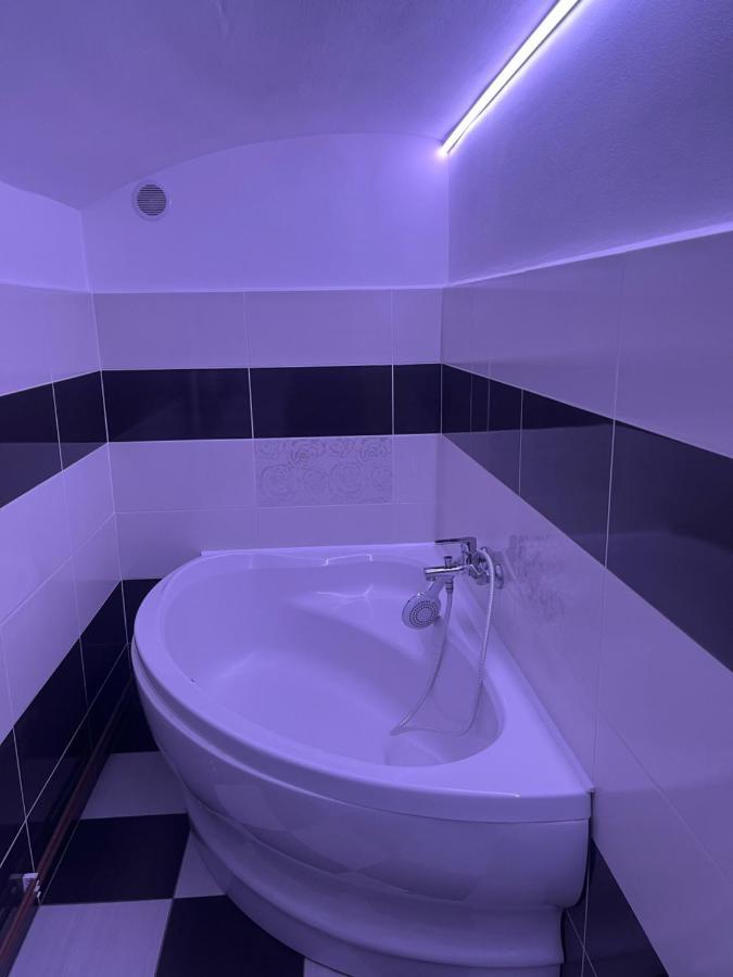 Jaroměř Apartman V Rodinnem Dome מראה חיצוני תמונה