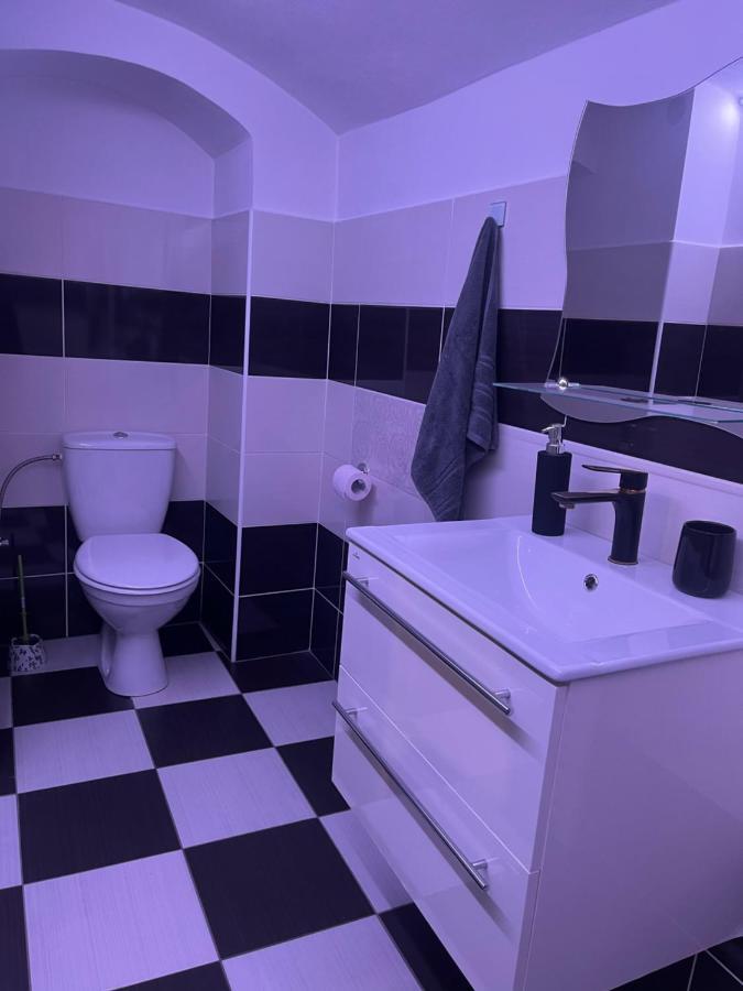 Jaroměř Apartman V Rodinnem Dome מראה חיצוני תמונה